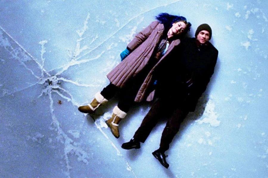 Clementine y Joel tirados sobre el hielo, una escena icónica de Eterno Resplandor de una mente sin recuerdos